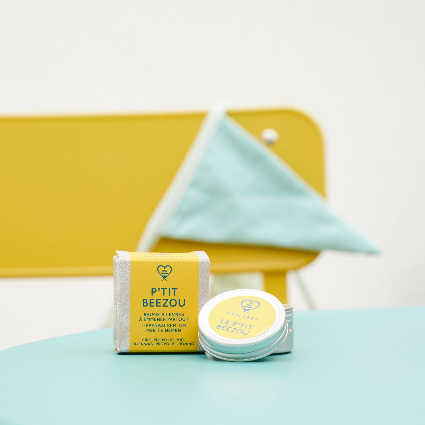 baume pour les lèvres à la cire , propolis et miel