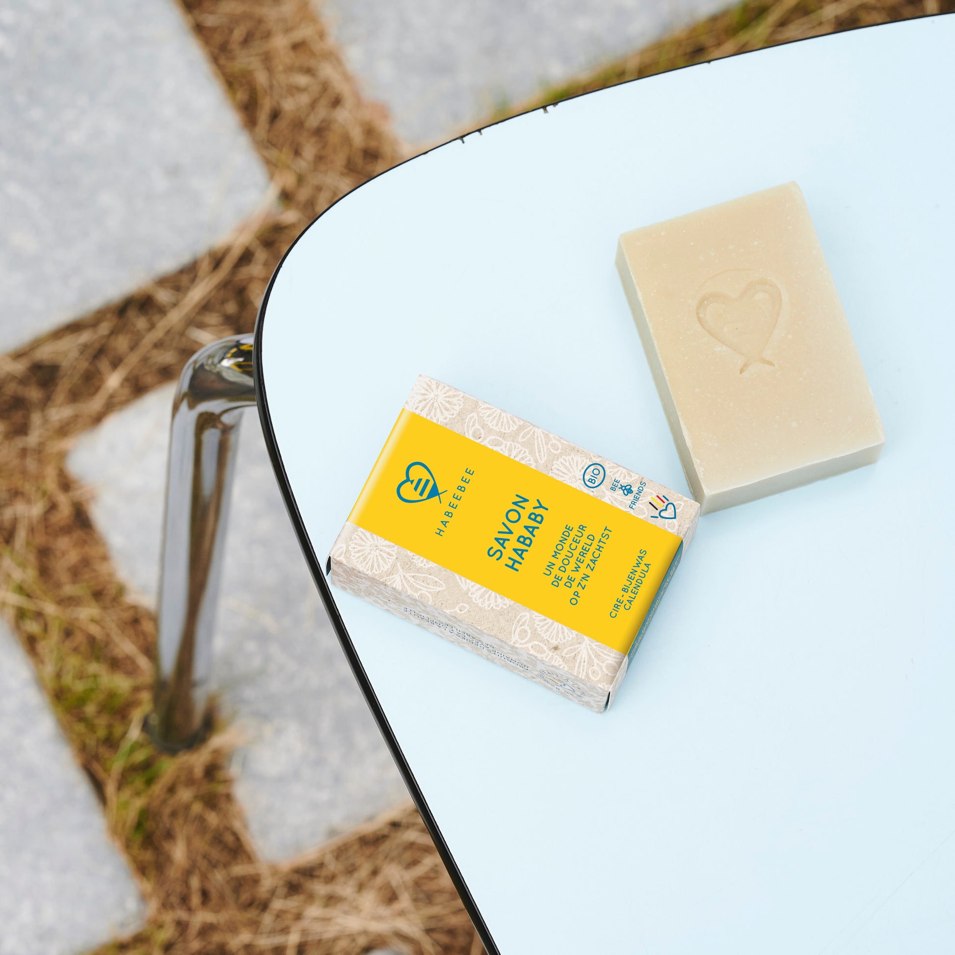 Savon solide pour bébé, prend soin des peaux fragiles