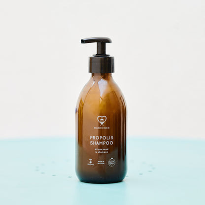 Liquid propolis shampoo